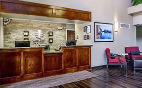 Comfort Inn & Suites Grafton-Cedarburg